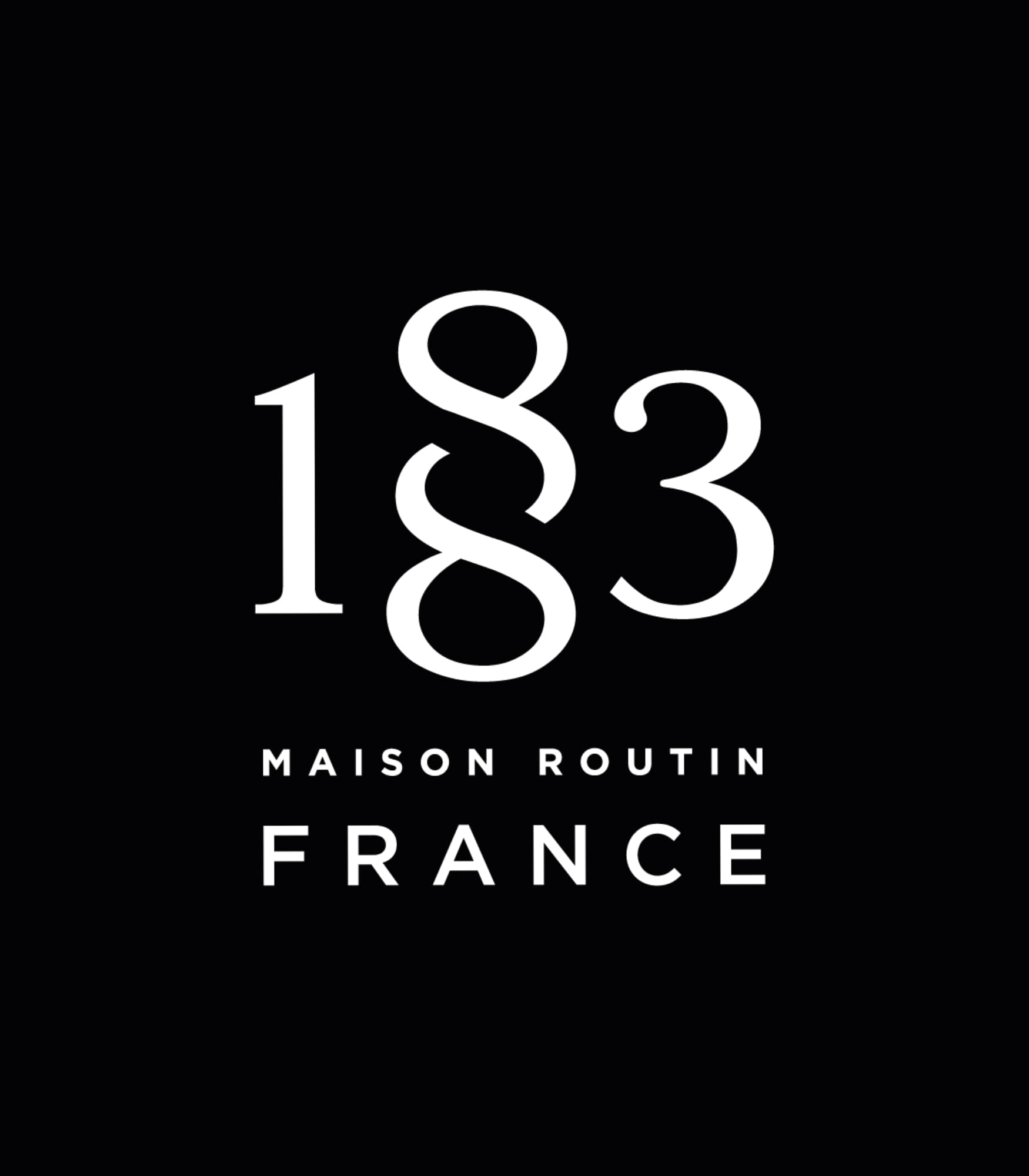 1883 MAISON ROUTIN white chocolate syrup in a cocktail glass for creative drinks