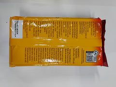 Vacuum-sealed pack preserves freshness for 3 CORAÇÕES traditional ground coffee.