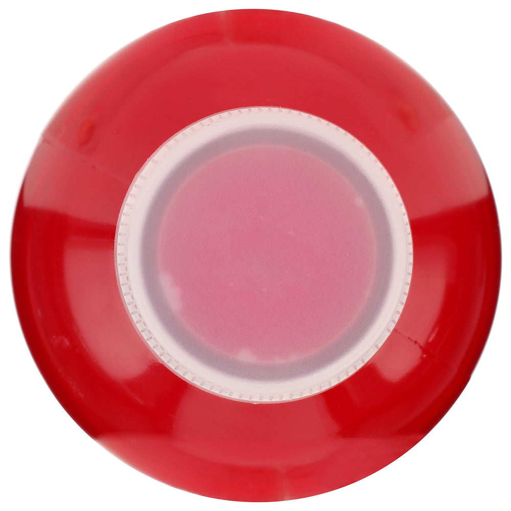 Glass with ice and 365 Berry Sports Drink shows refreshing hydration during training