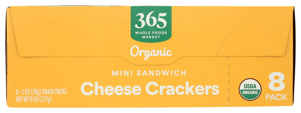 365 by Whole Foods Market on-the-go snack scene in a resealable pouch.