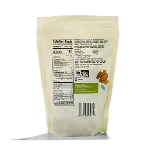 365 by Whole Foods Market organic omega-3 trail mix bowl for heart-friendly snacking