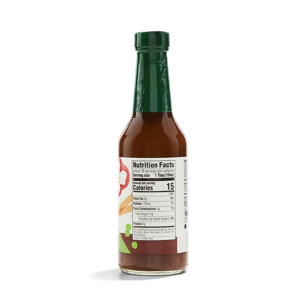 365 by Whole Foods Market organic stir-fry sauce label close-up highlighting clean ingredients.