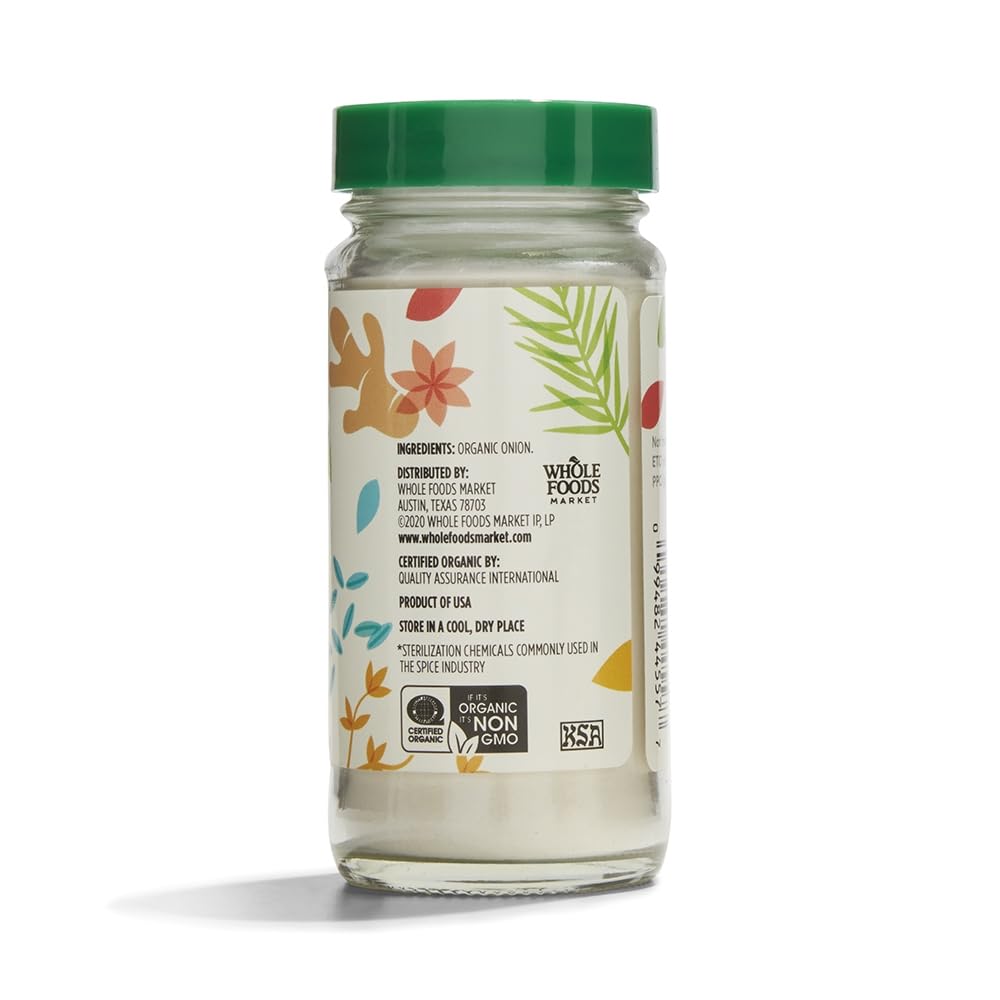 365 by Whole Foods Market organic onion powder packaging close-up non-GMO and kosher certified for trusted seasoning.