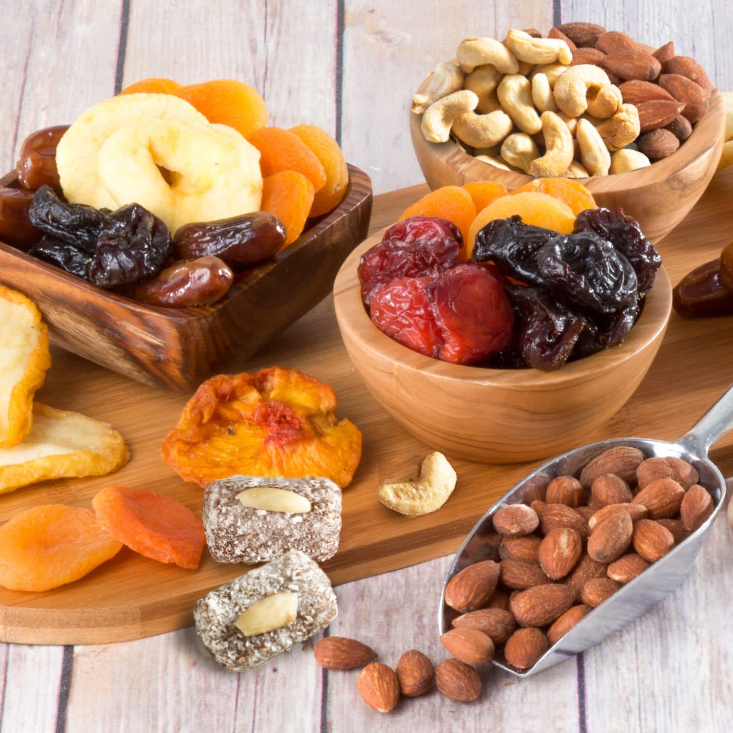 A Gift Inside Flora serving idea for 8-10 guests with nuts