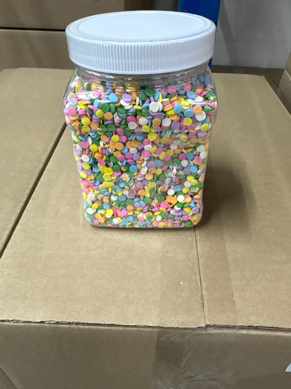 A Great Surprise EasterConfetti Sprinkles party desserts—great for classroom decorating stations.