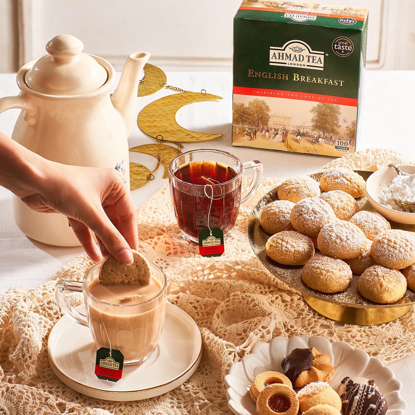 Ahmad Tea 22 Great Taste Awards label highlights quality.