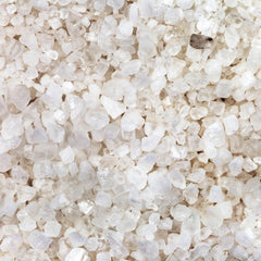 ALEBRIXES Colima Sea Salt pour offers a clean finish to finished dishes.