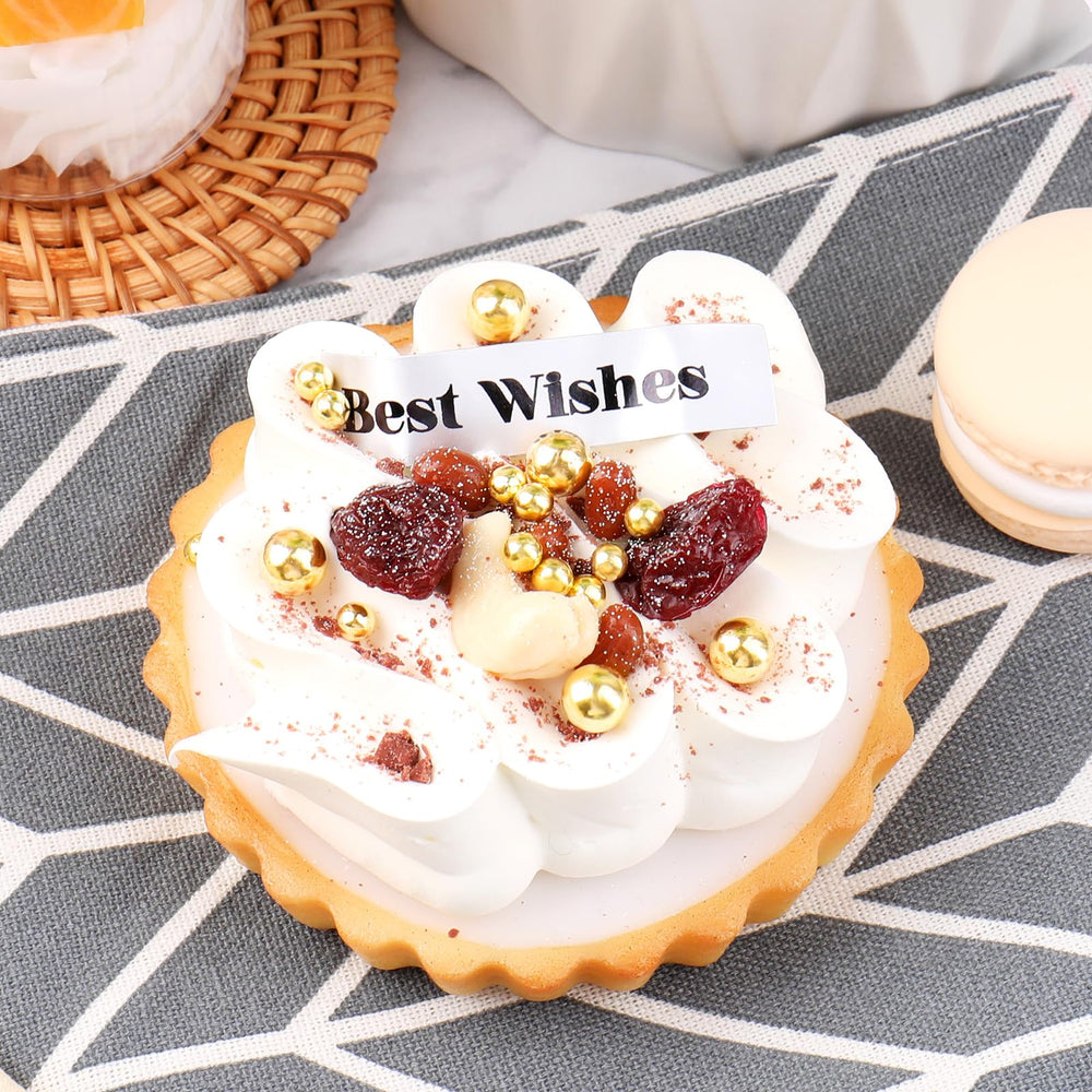 ALSOMTEC Gold Beads enhance cake decoration with eye-catching shimmer.
