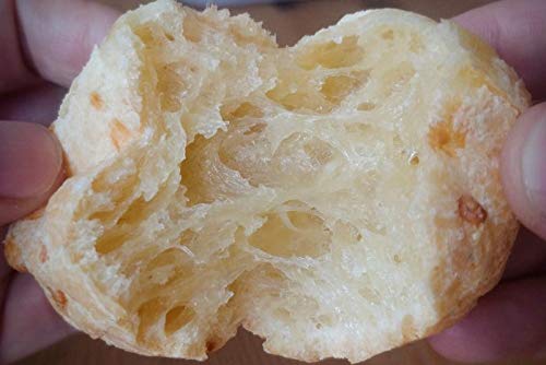 Amafil cheese bread serving slices showcasing shareable, cheesy goodness.
