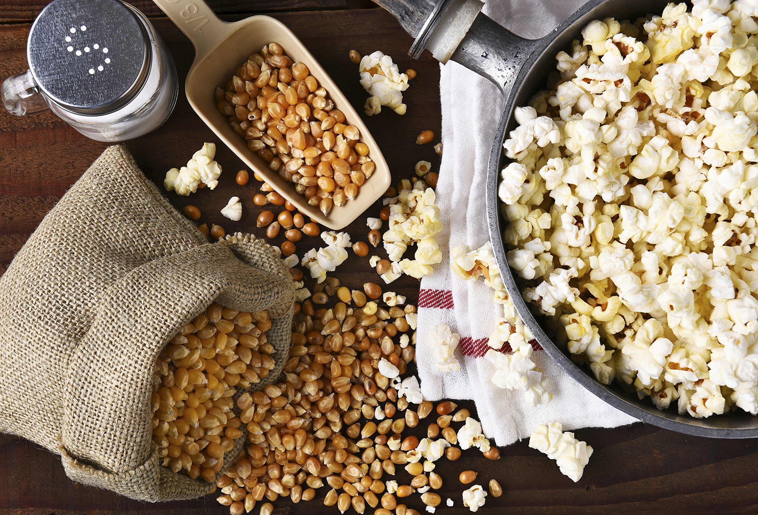 Amish Country Popcorn Buttery Topping movie-night setup with snack-ready topping.