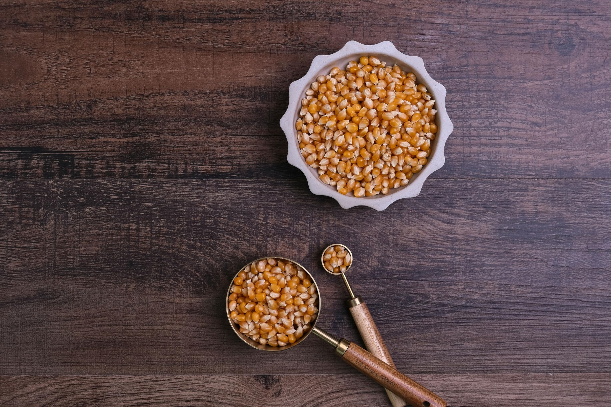 Amish Country Popcorn kernel closeup highlights medium yellow kernels.