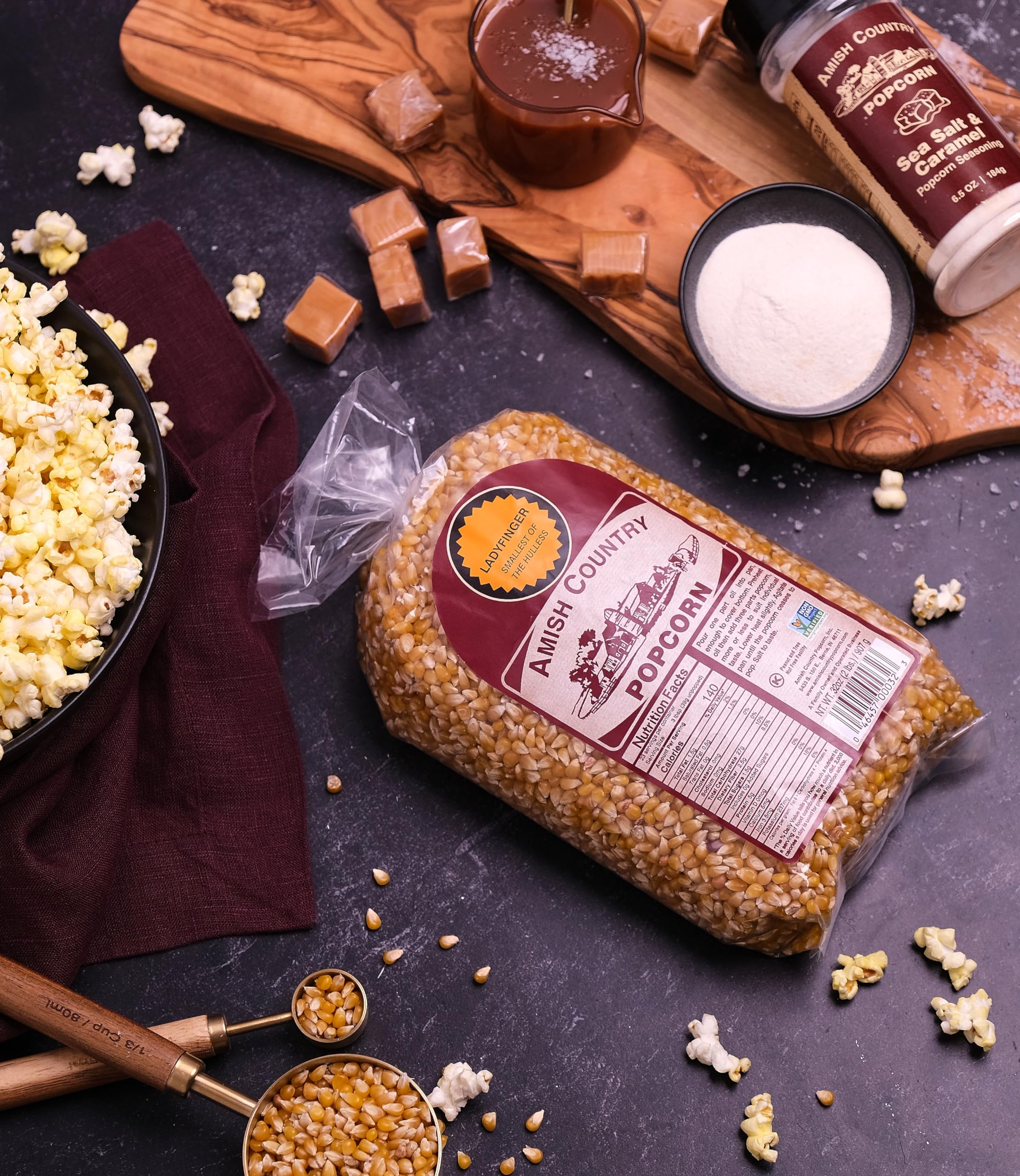 Amish Country Popcorn badge—Non-GMO and gluten-free assurance.