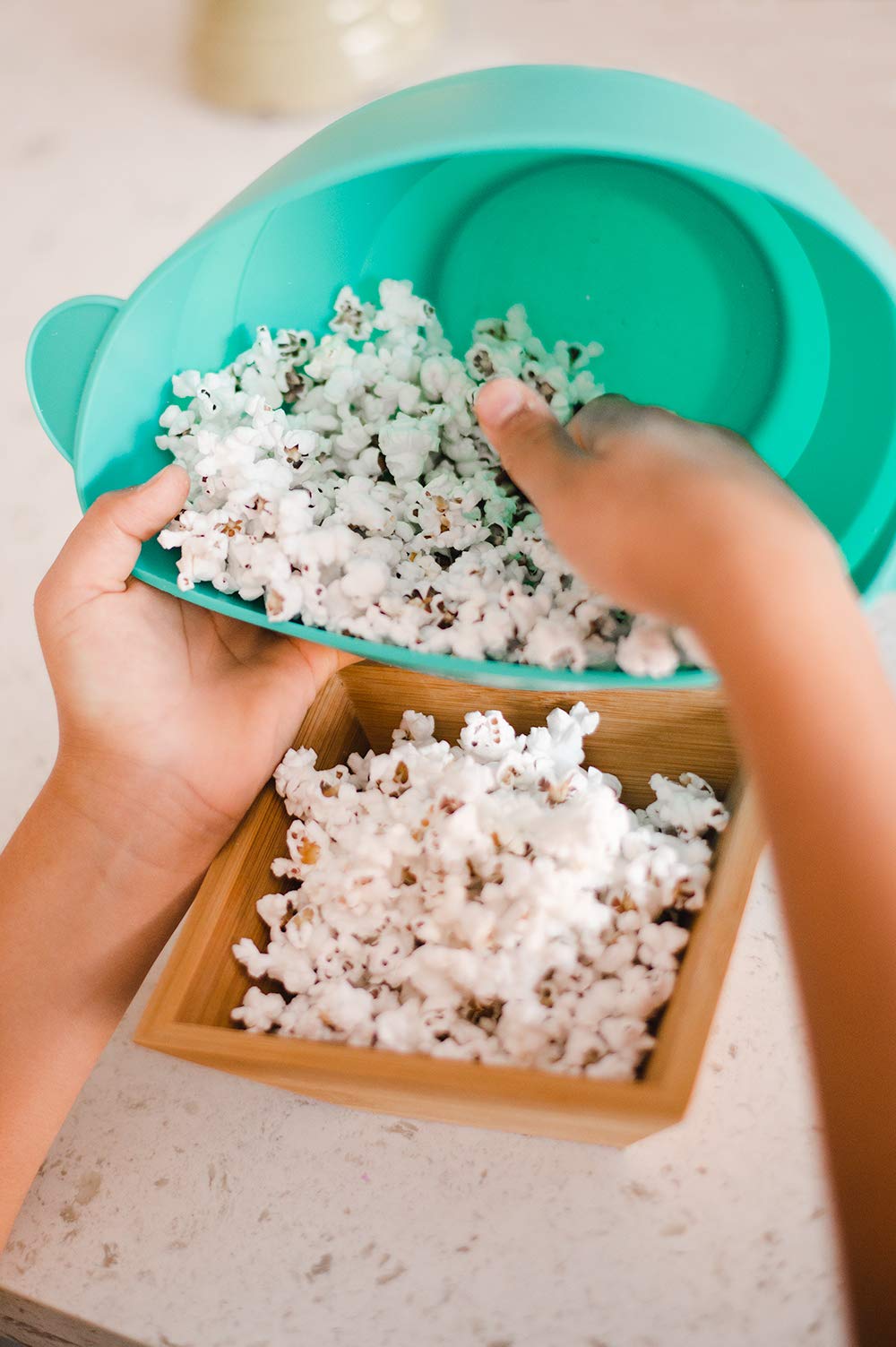 Amish Country Popcorn Non-GMO Gluten-Free option for mindful snacking.