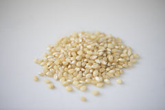 Amish Country Popcorn old-fashioned kernels with non-GMO and gluten-free quality.