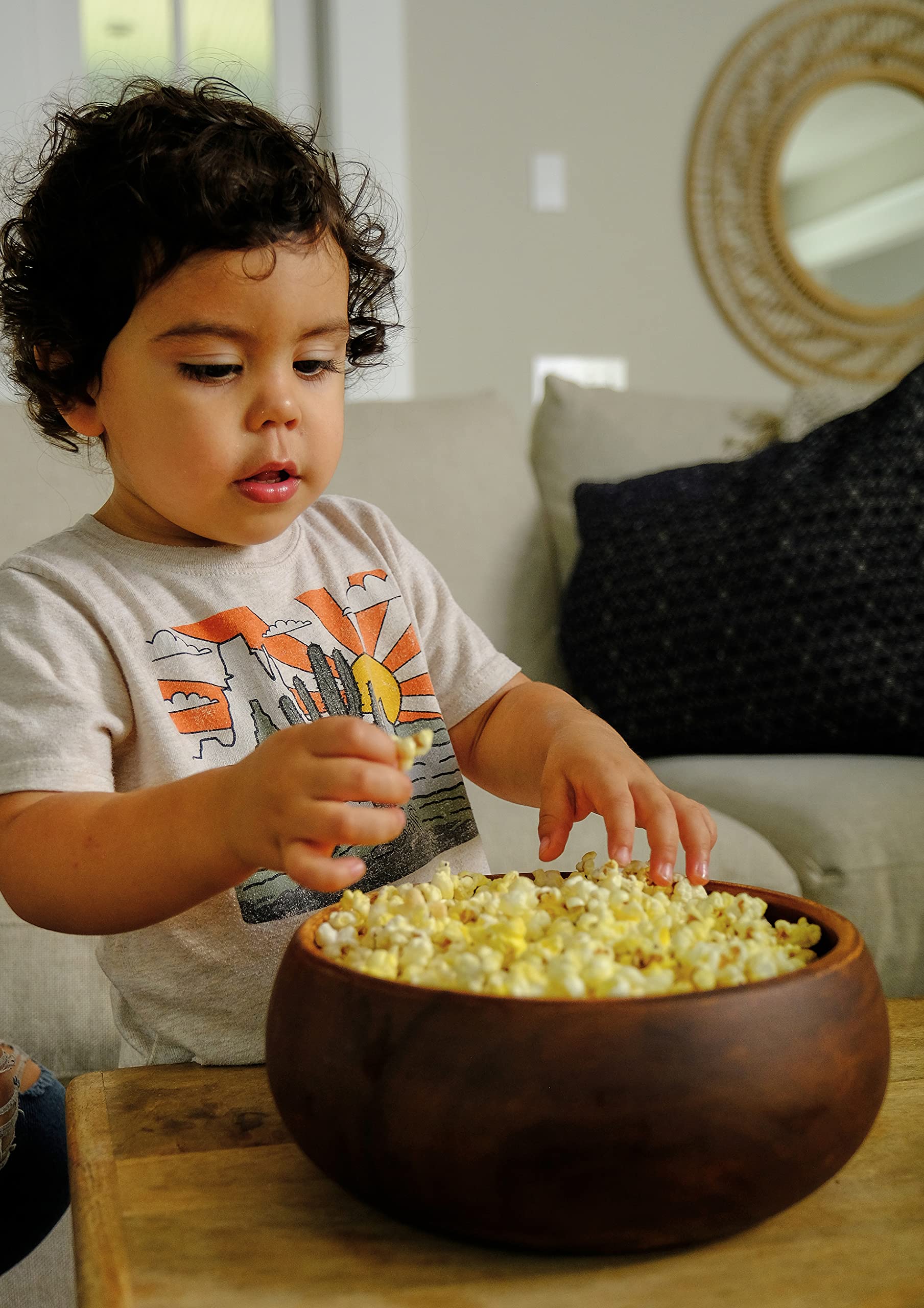 Amish Country Popcorn salt crystal close-up reveals texture and flavor potential.