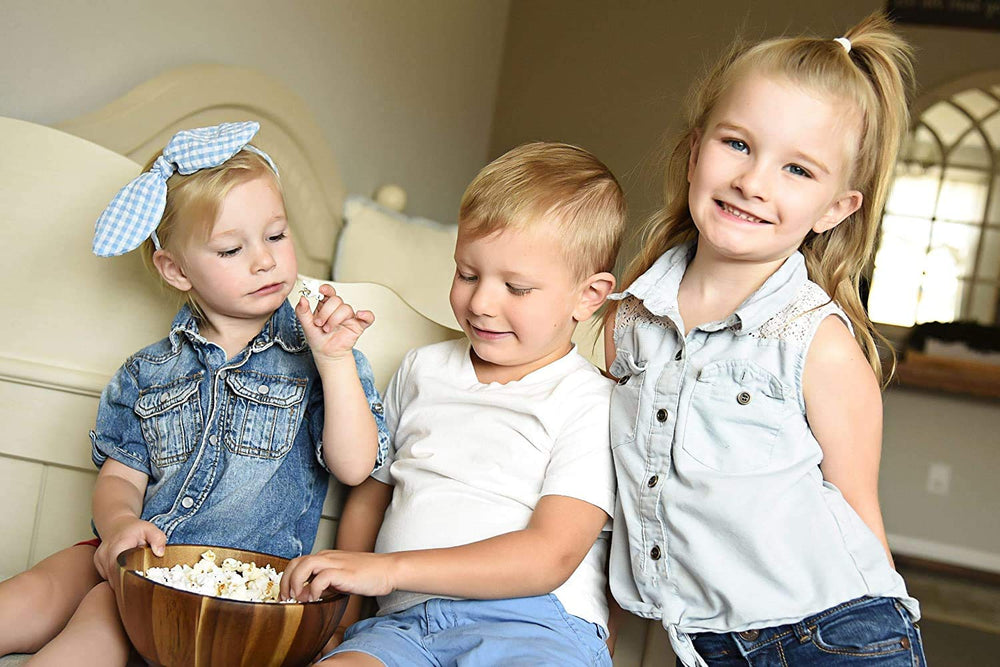 Amish Country Popcorn storage container keeps kernels fresh longer