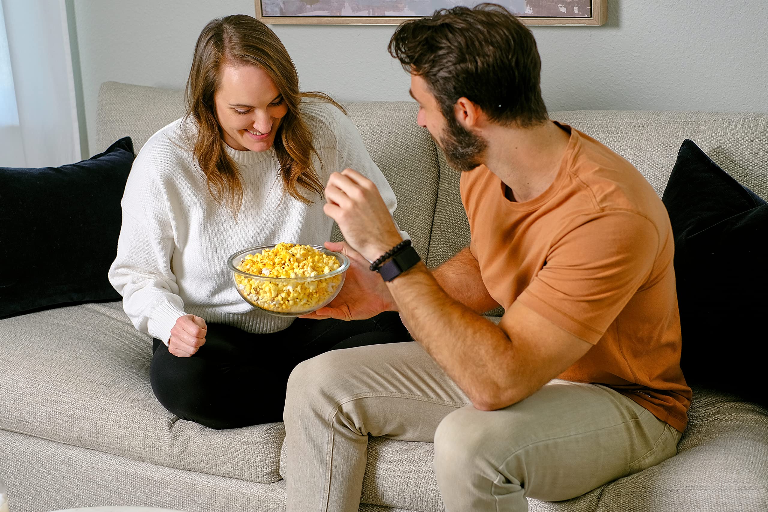 Amish Country Popcorn ready for stovetop popping with a classic crunch.