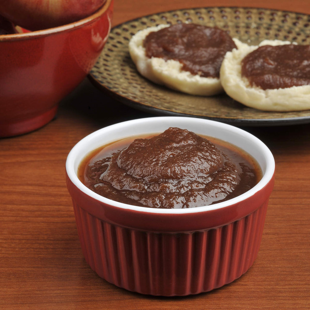 Amish Valley Apple Butter label close-up showing ingredients and no corn syrup.