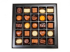 ANDY ANAND CHOCOLATIER gift box is ideal for women chocolate gifting occasions.