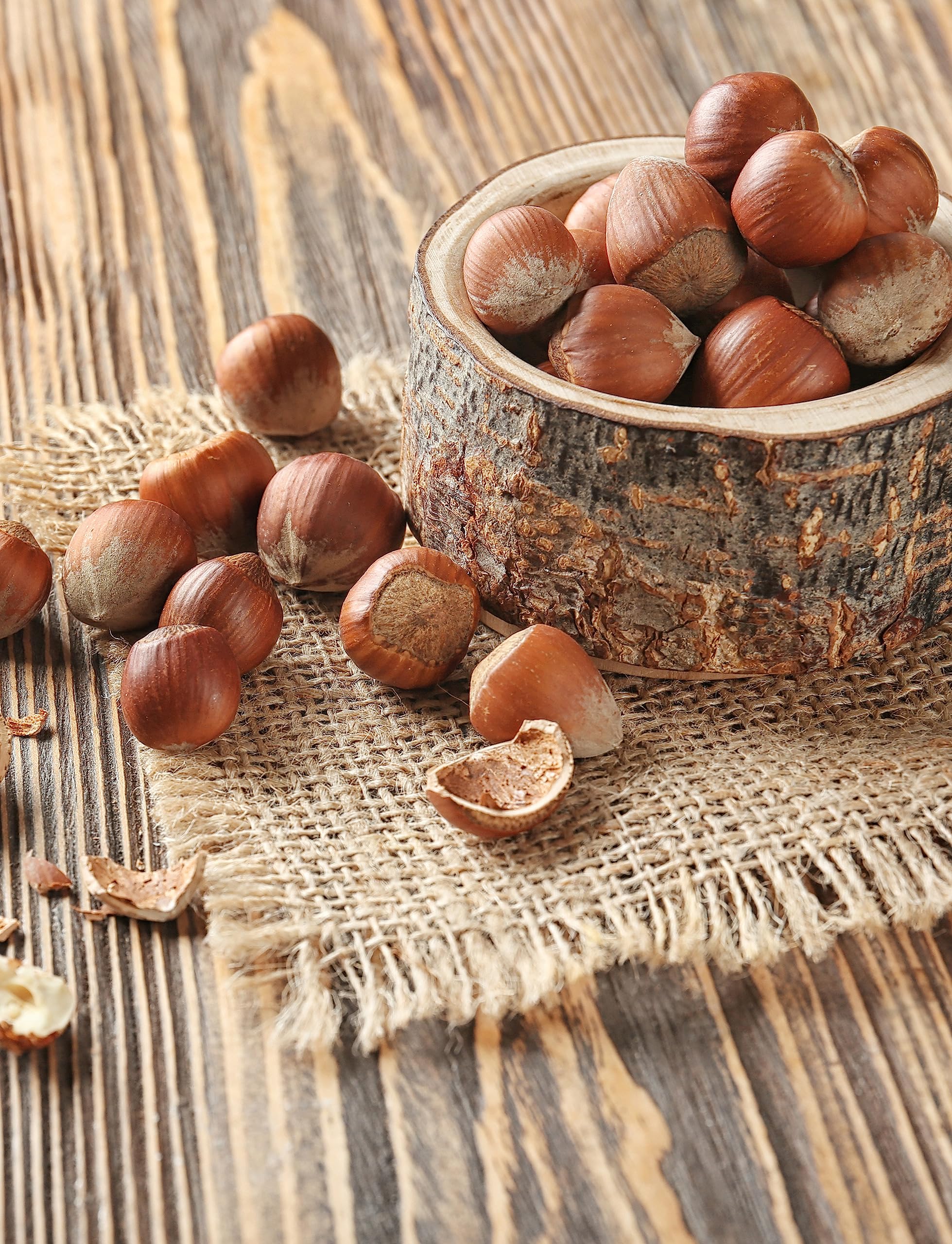 Anna and Sarah hazelnuts in shell label close-up communicates origin and freshness