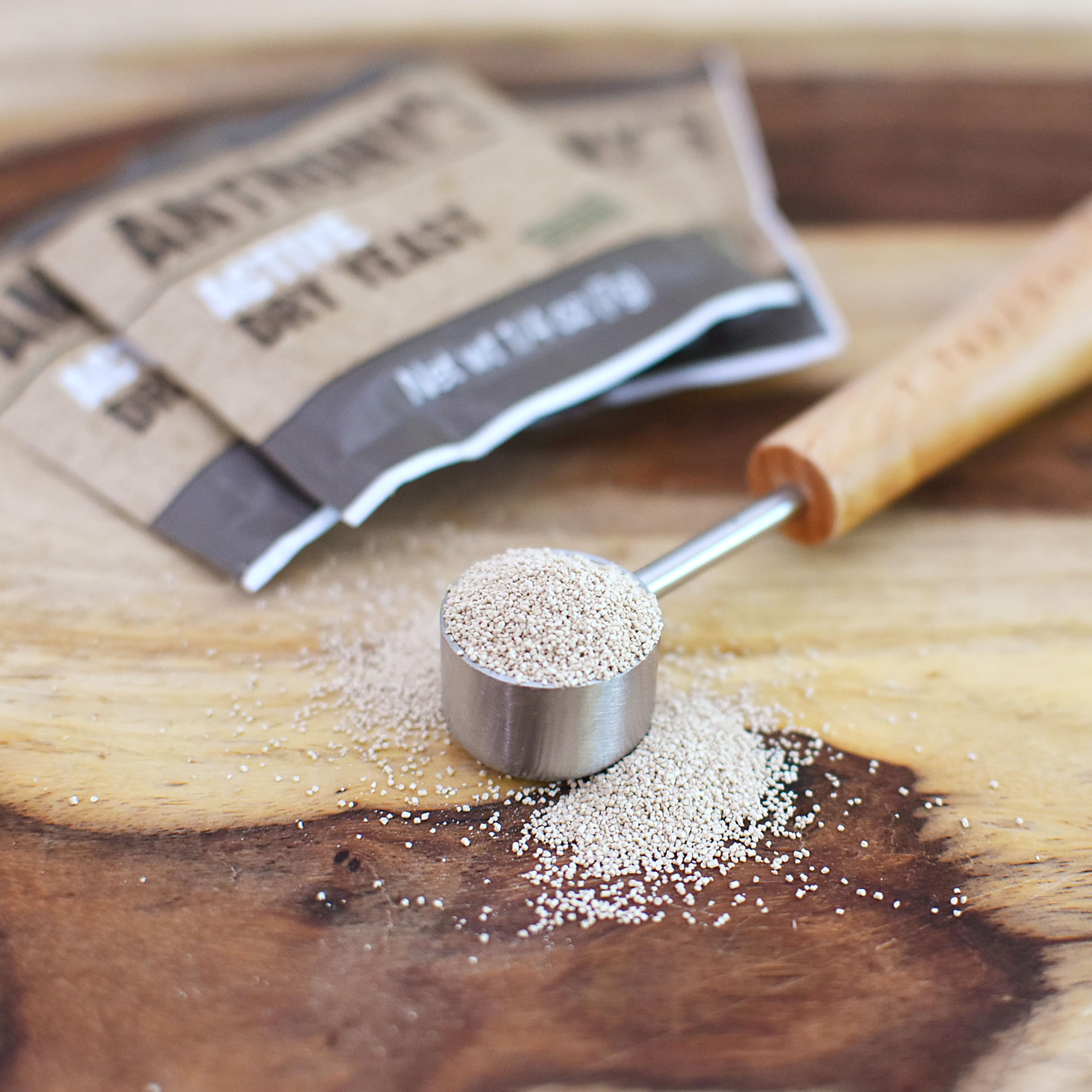 Anthony's Active Dry Yeast Packets perfect for dinner rolls and cinnamon buns.