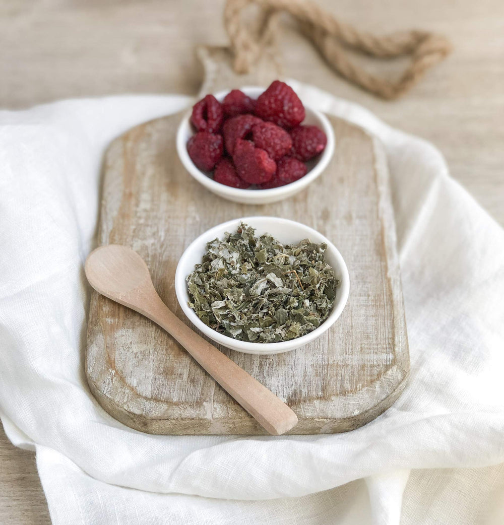 Non-GMO and non-irradiated raspberry leaves for a clean tea base.