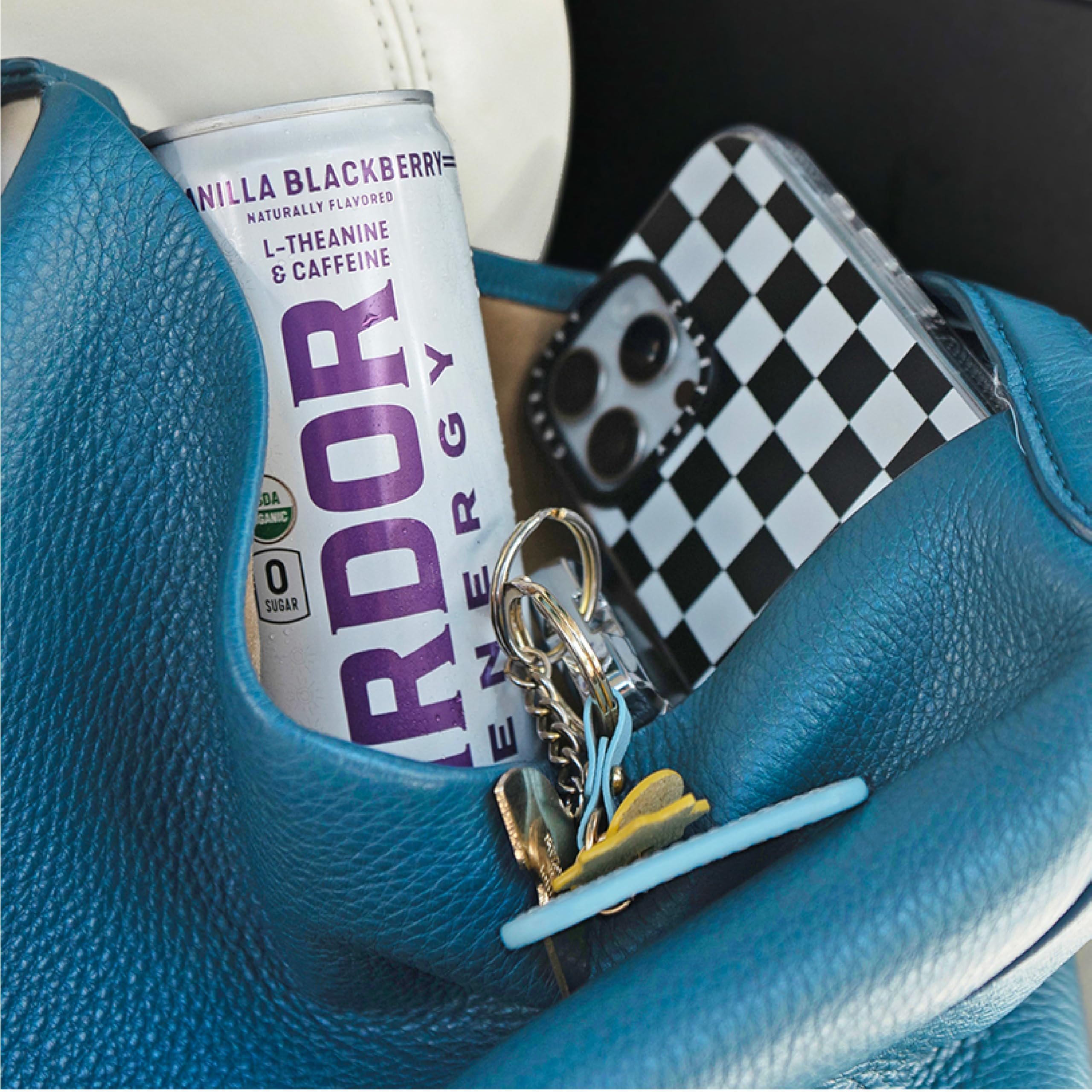 ARDOR Energy glass with bubbles conveys refreshing caffeine and L-theanine blend.