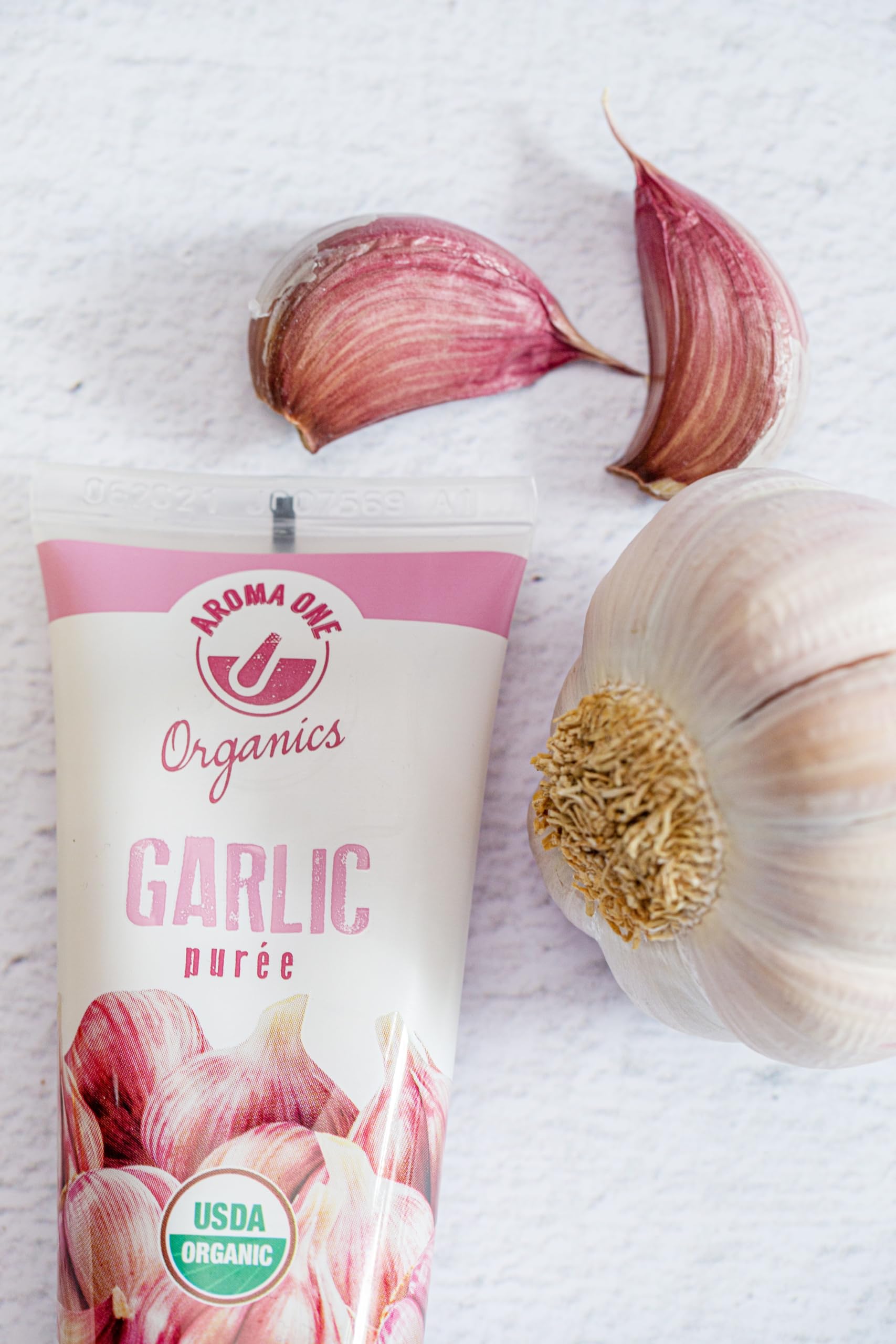 Aroma One Garlic Puree Stir-in for soups and sauces with rich aroma.
