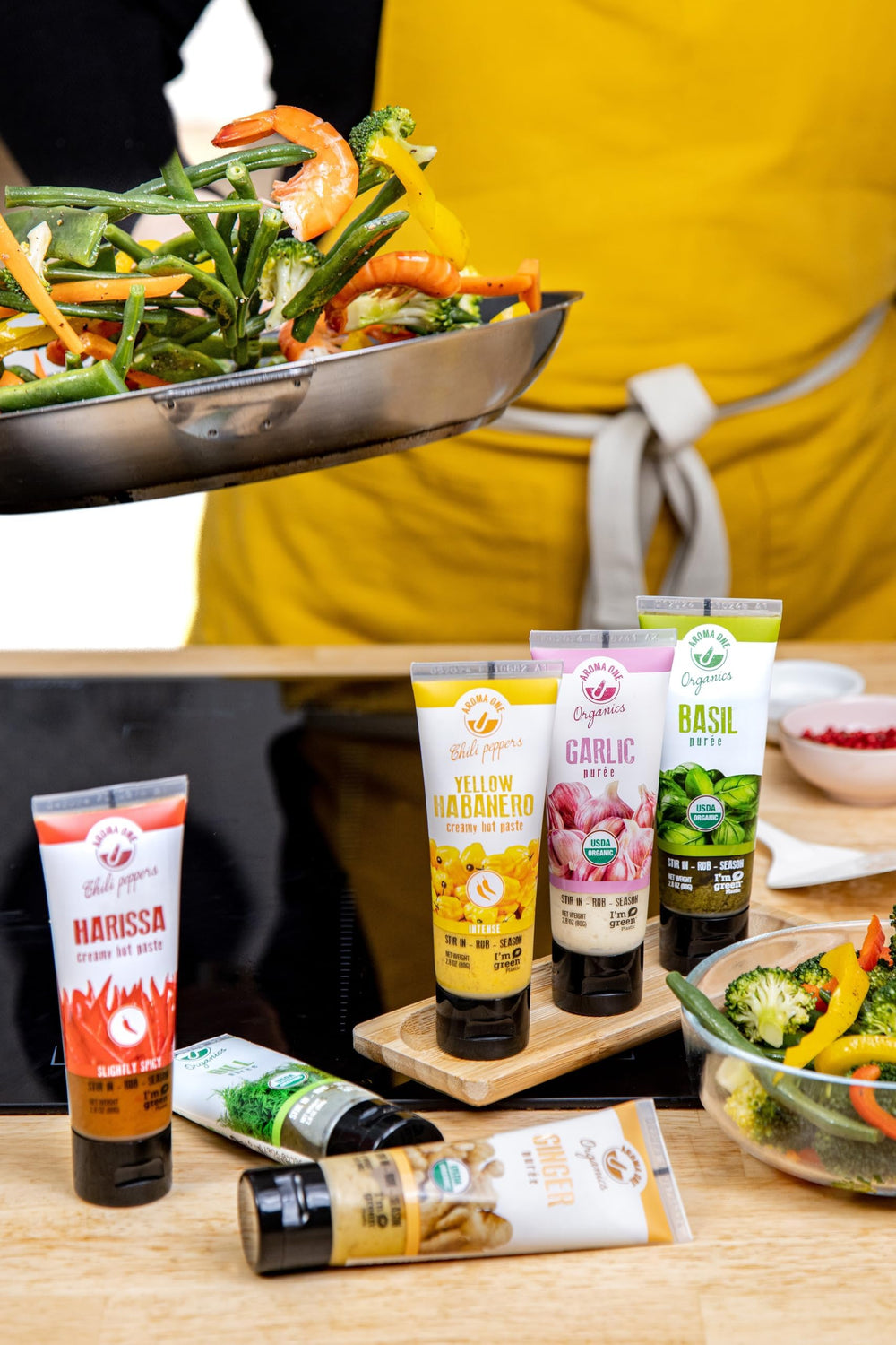 Aroma One Garlic Puree Salad Seasoning for vibrant dressings and toppings.