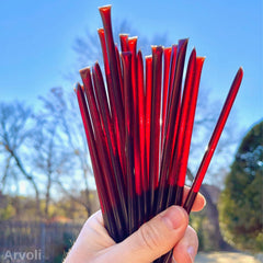 Arvoli open straw showing easy-bite design for quick sweetness.