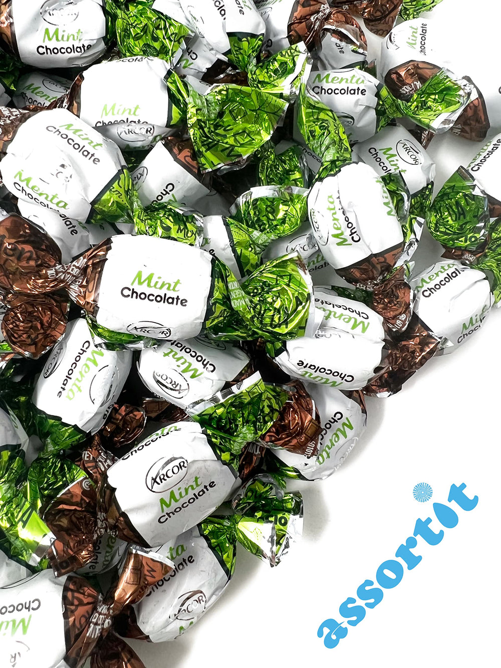 Assortit chocolate-filled mints made in Argentina for premium quality.