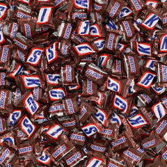 Assortit Snickers Minis pack front, ideal bulk holiday treats for gatherings.