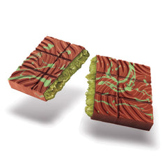 ASTOR Gudlife feuilletine crunch texture adds contrast to every bite.