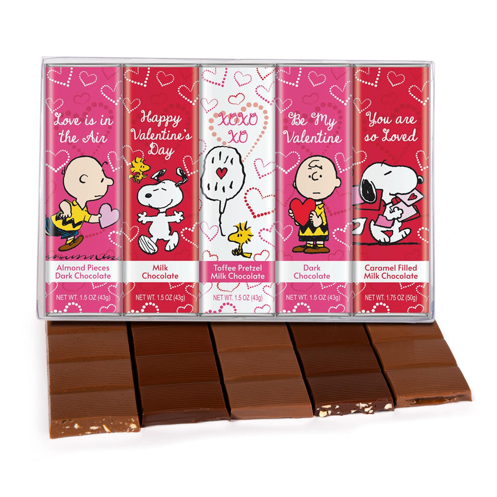 ASTOR Snoopy milk chocolate toffee pretzel bar, crunchy and sweet