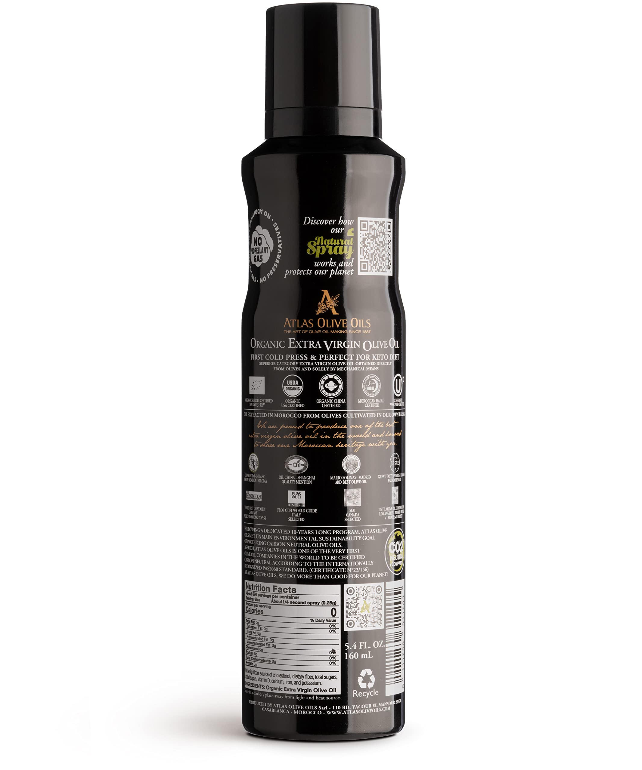 Atlas Olive Oil Spray pouring in stream mode for precise pasta drizzle