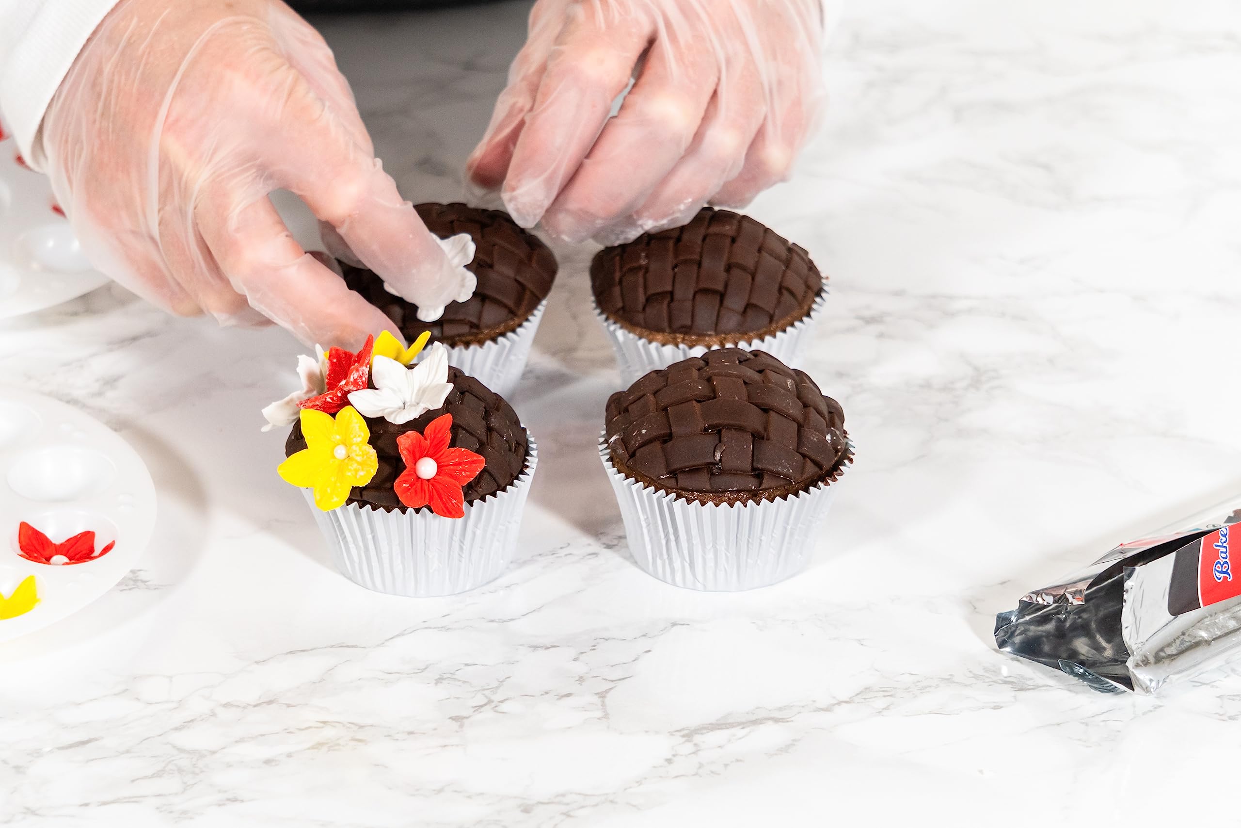 Bakerpan fondant made in USA with gluten-free and dairy-free options