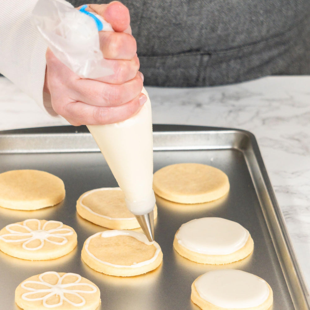 Bakerpan royal icing mix requires only water to create your desired color