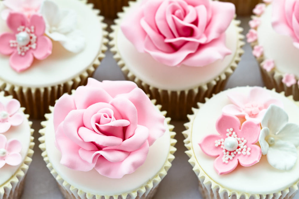 Bakerpan gum paste leaves add realistic greenery to cakes