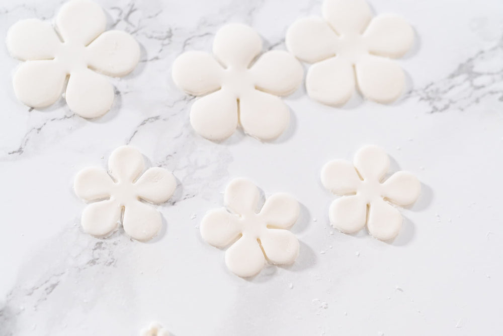 Bakerpan white gum paste rolled thin surface for paper-thin precision decorations