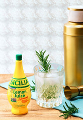 BANRIN Sicilia Lemon Juice being poured into a dish to finish with citrus brightness.