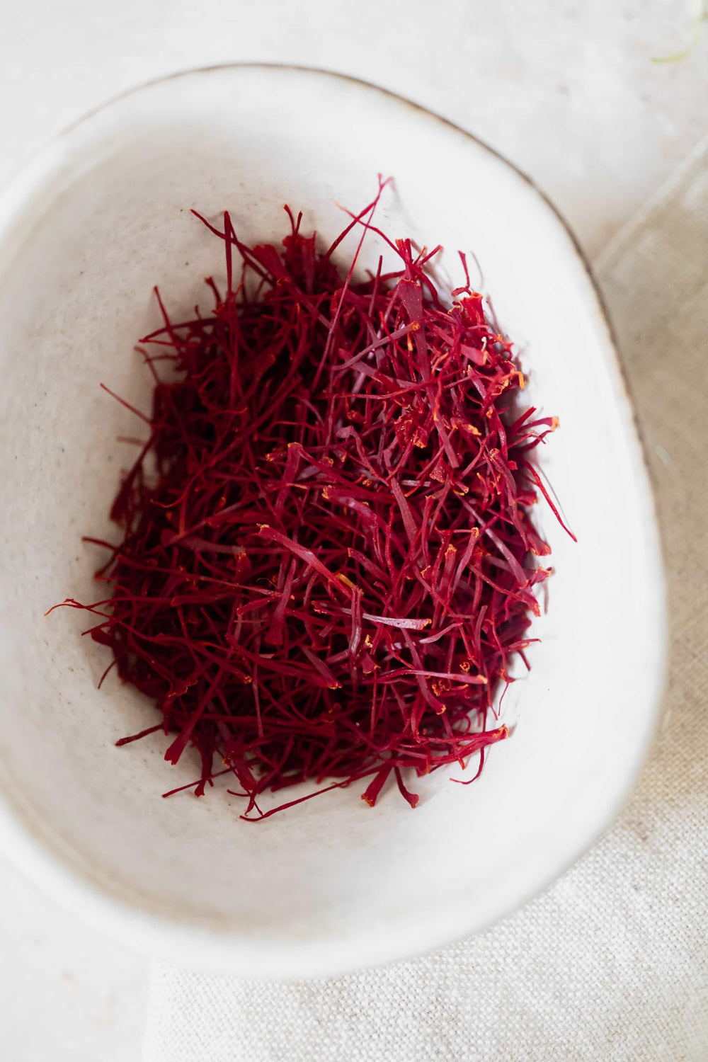 Banu Saffron iso-3632-certified saffron showing vibrant color.