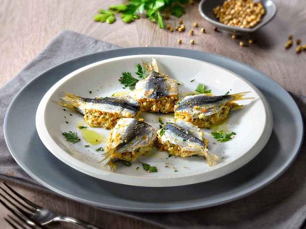 Bar Harbor sardines paired with crackers for quick snacking
