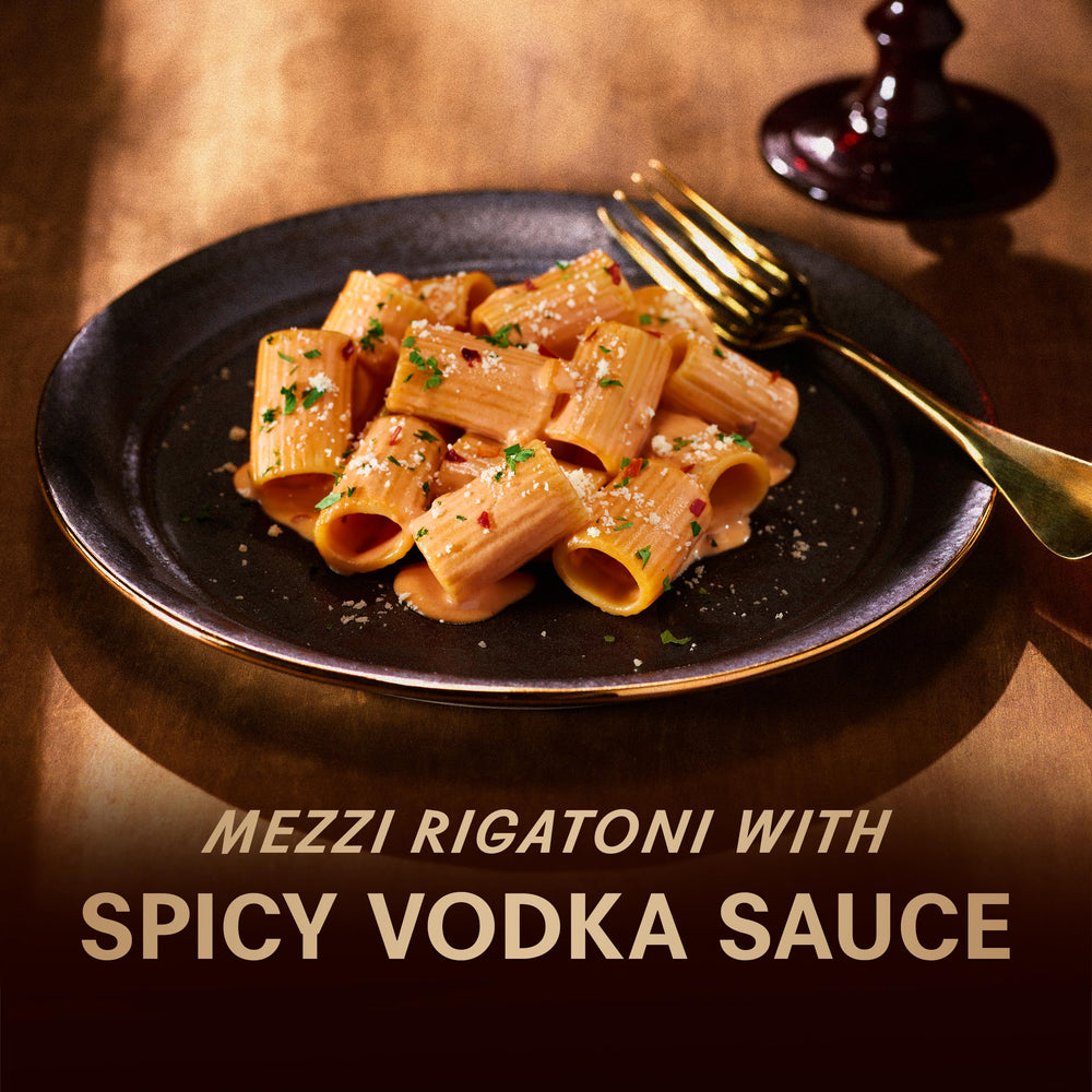 Barilla Al Bronzo Mezzi Rigatoni bronze-cut texture visible in close-up