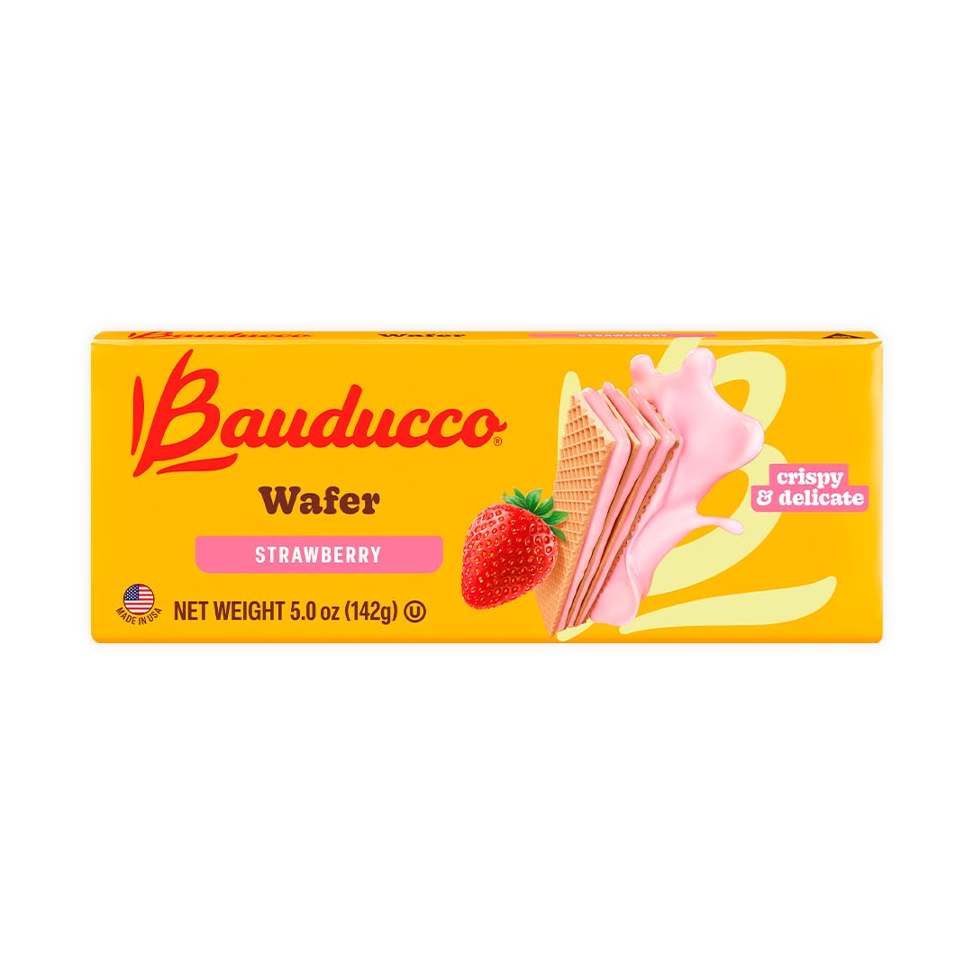 Bauducco wafer cookies paired with tea or coffee for a refined break.