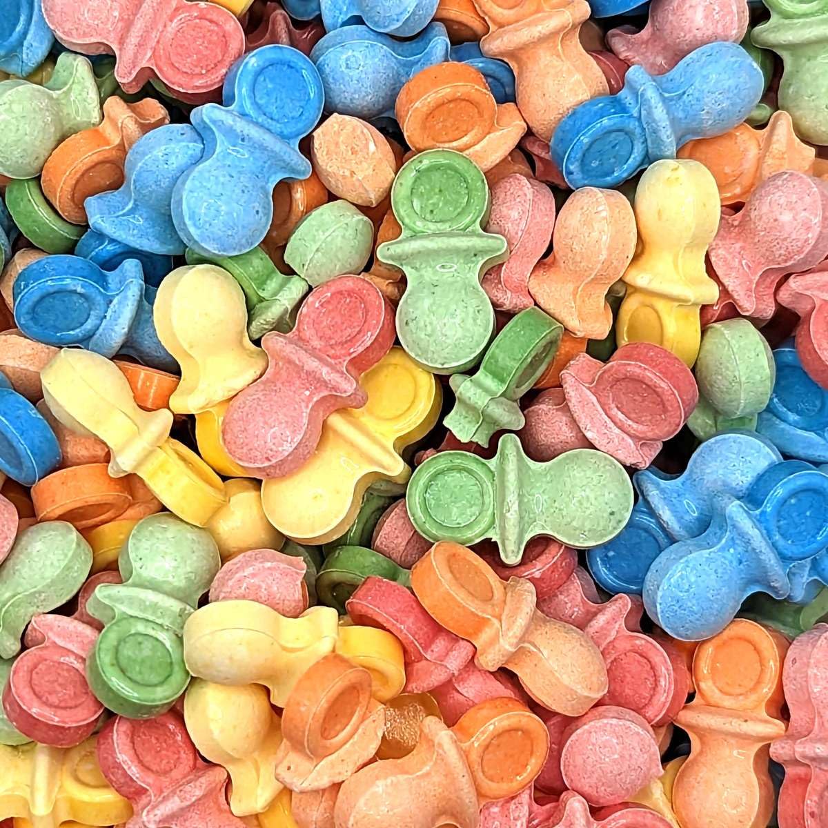 Bayside Candy Pacifiers candy close-up showing mixed fruit flavors for a tangy snack moment.