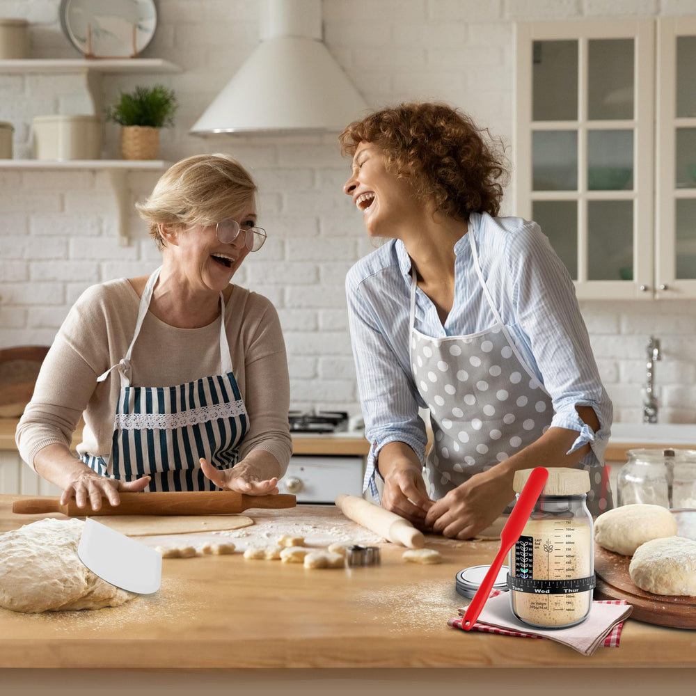 Benicci Thermometer and Spatula support precise measurements and stirring