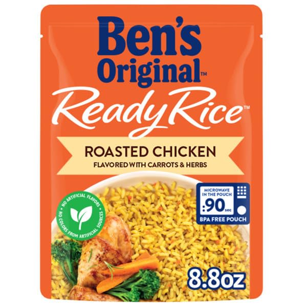 Parboiled long grain rice with roasted chicken and herbs in a BEN'S ORIGINAL pouch.