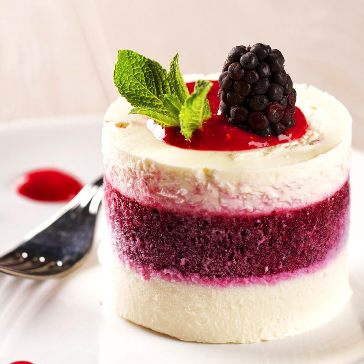Besway agar-agar powder carries vegan, halal, non-GMO appeal for health-conscious cooks.
