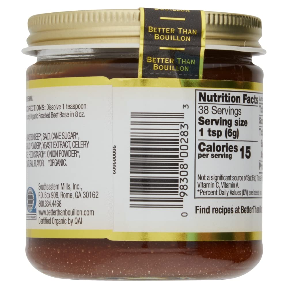 Better Than Bouillon Roasted Beef Base pour highlights rich beef aroma in sauces.