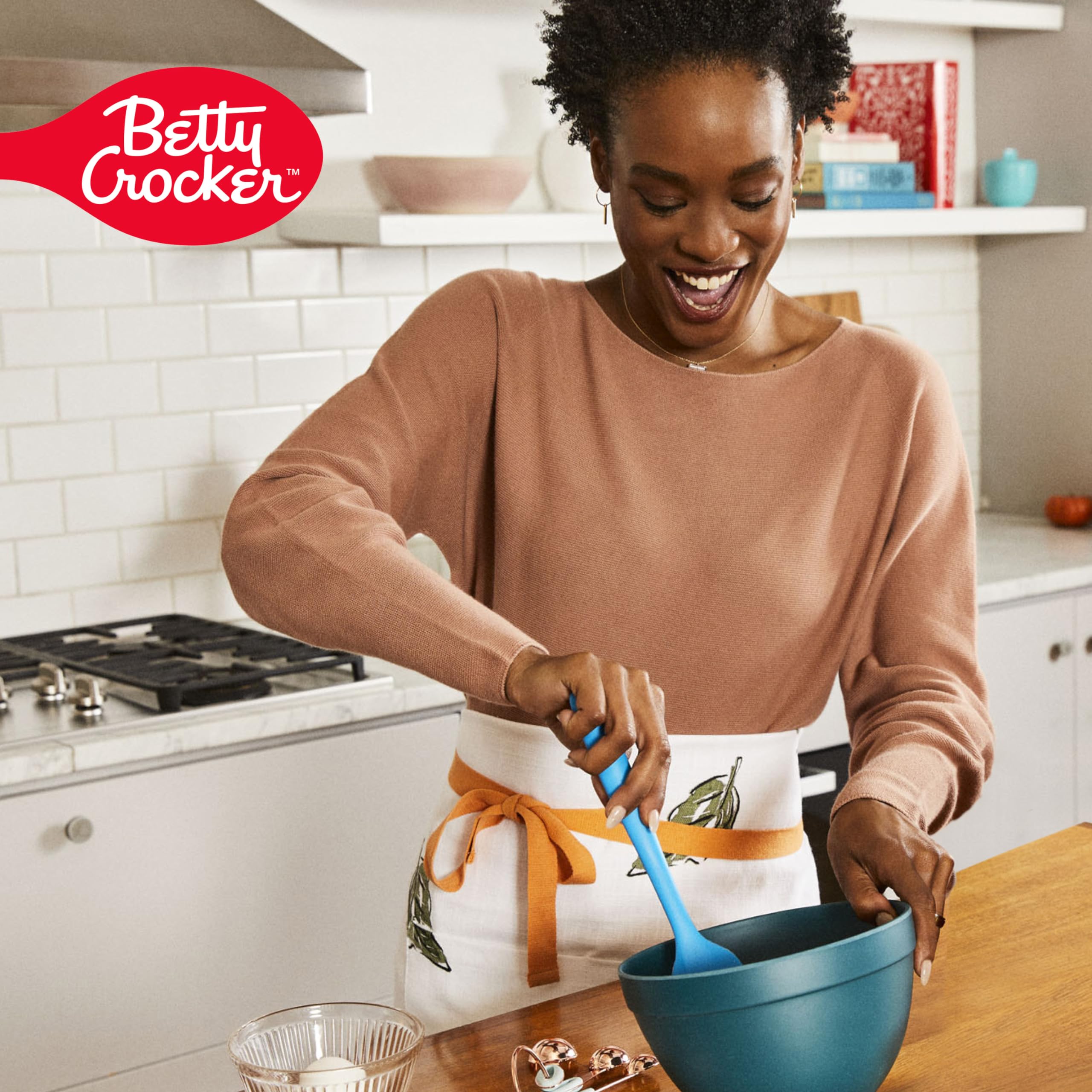 Pantry-ready Betty Crocker frosting for spontaneous dessert ideas